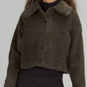 Women's Lululemon Sherpa Teddy Crop Jacket size 6